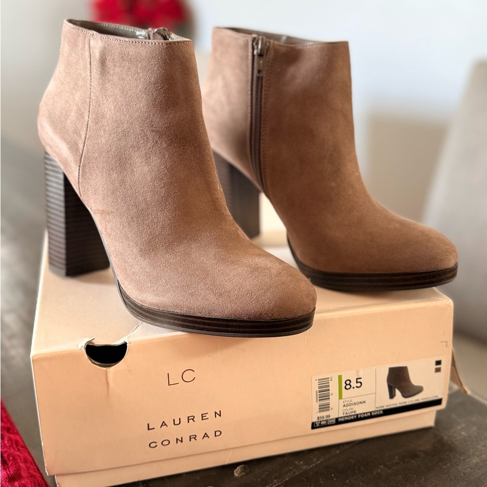 LC Lauren Conrad Women's Brown Heeled Boots